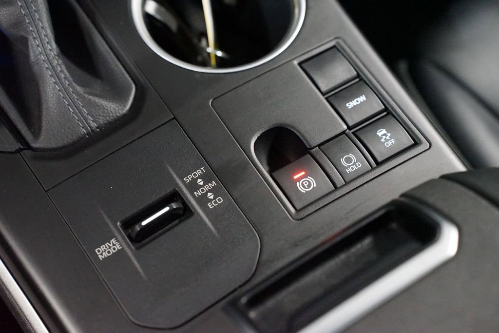 Certified 2024 Toyota Highlander XLE image 23