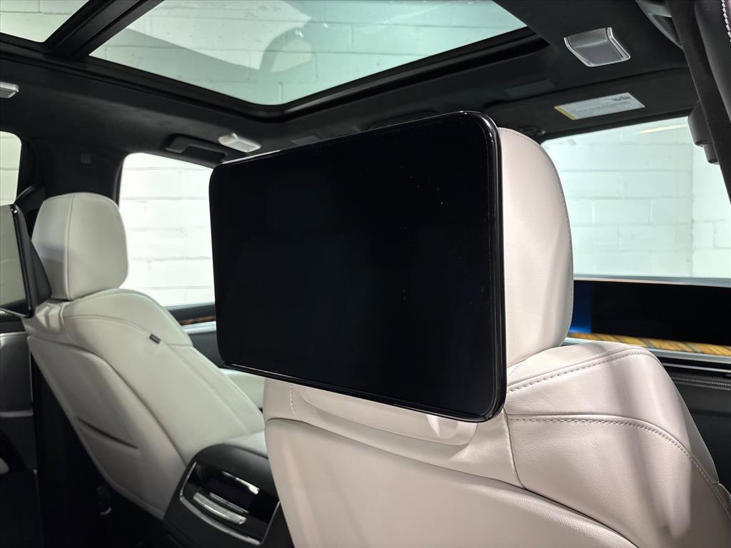 Used 2025 Cadillac Escalade Sport Platinum w/ LPO, ONYX Package image 38