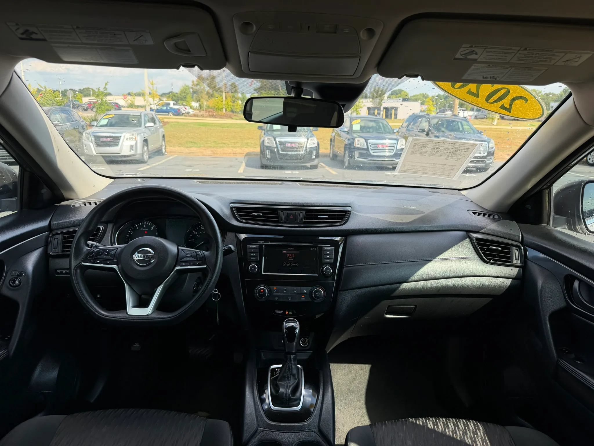 Used 2020 Nissan Rogue S AWD/4WD image 19
