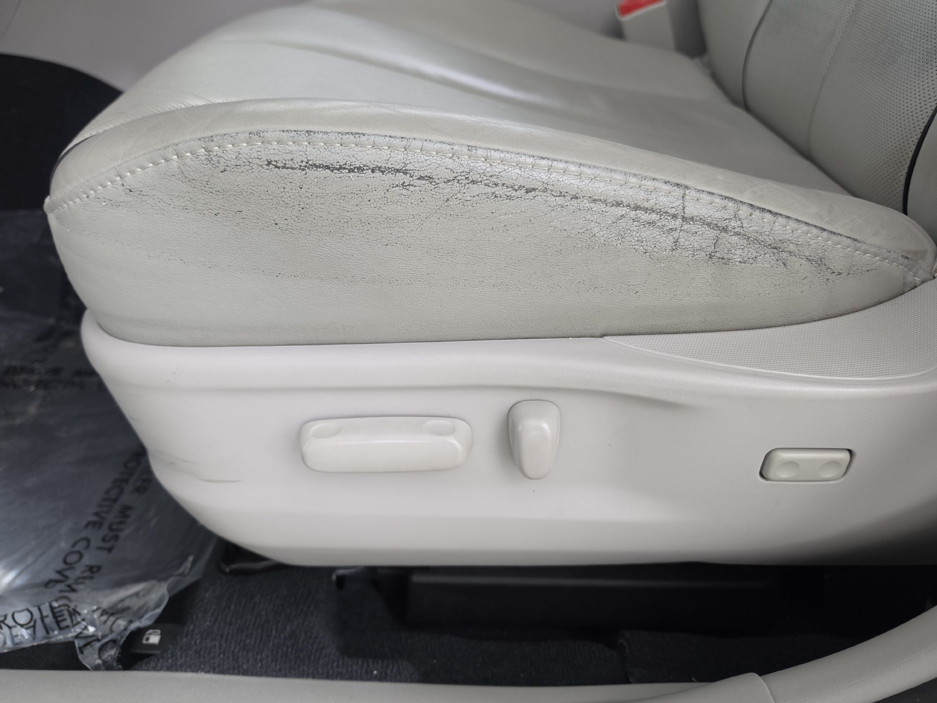 Used 2015 Toyota Venza XLE w/ XLE Premium Package FWD image 4