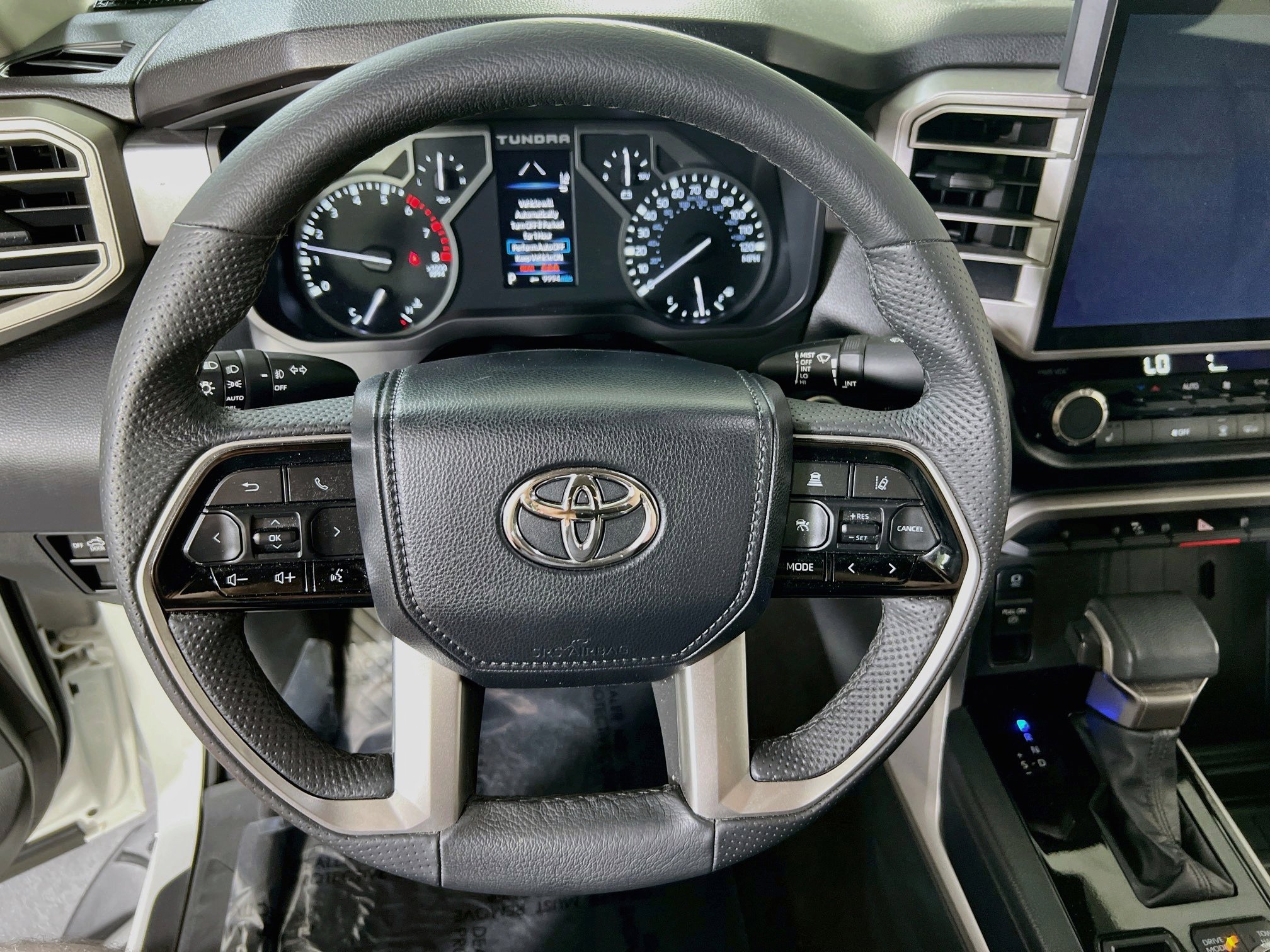 Used 2022 Toyota Tundra SR5 w/ SR5 Premium Package AWD/4WD image 11