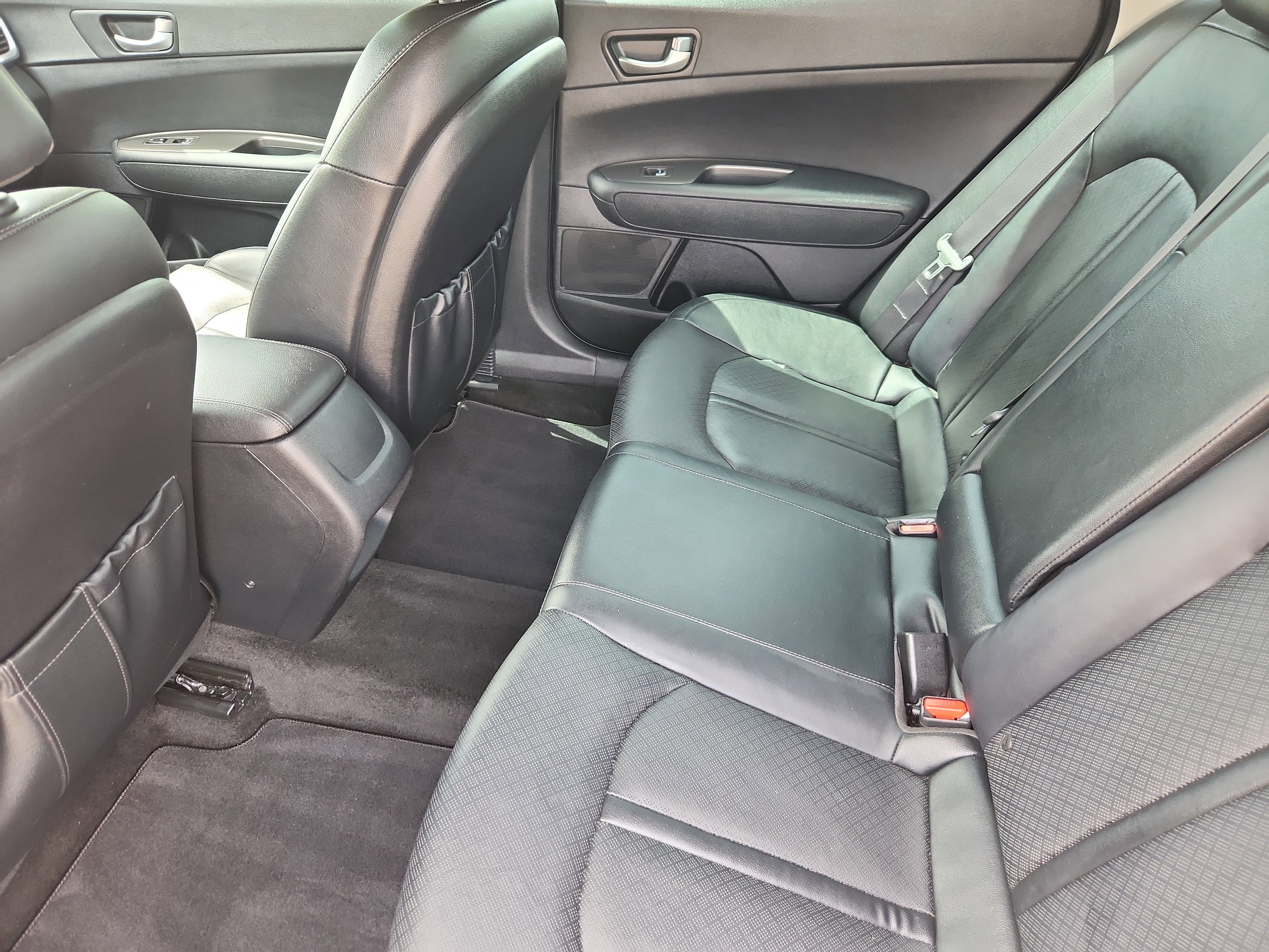 Used 2020 Kia Optima SE FWD image 13