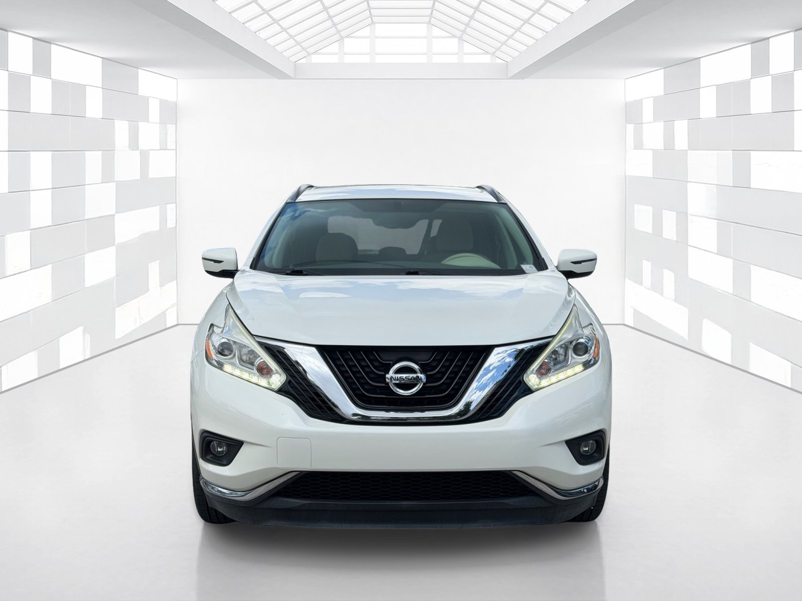 Used 2016 Nissan Murano SV FWD image 2
