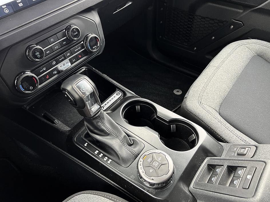 Used 2025 Ford Bronco Big Bend image 19