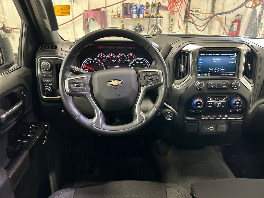 Certified 2022 Chevrolet Silverado 1500 LT AWD/4WD image 16