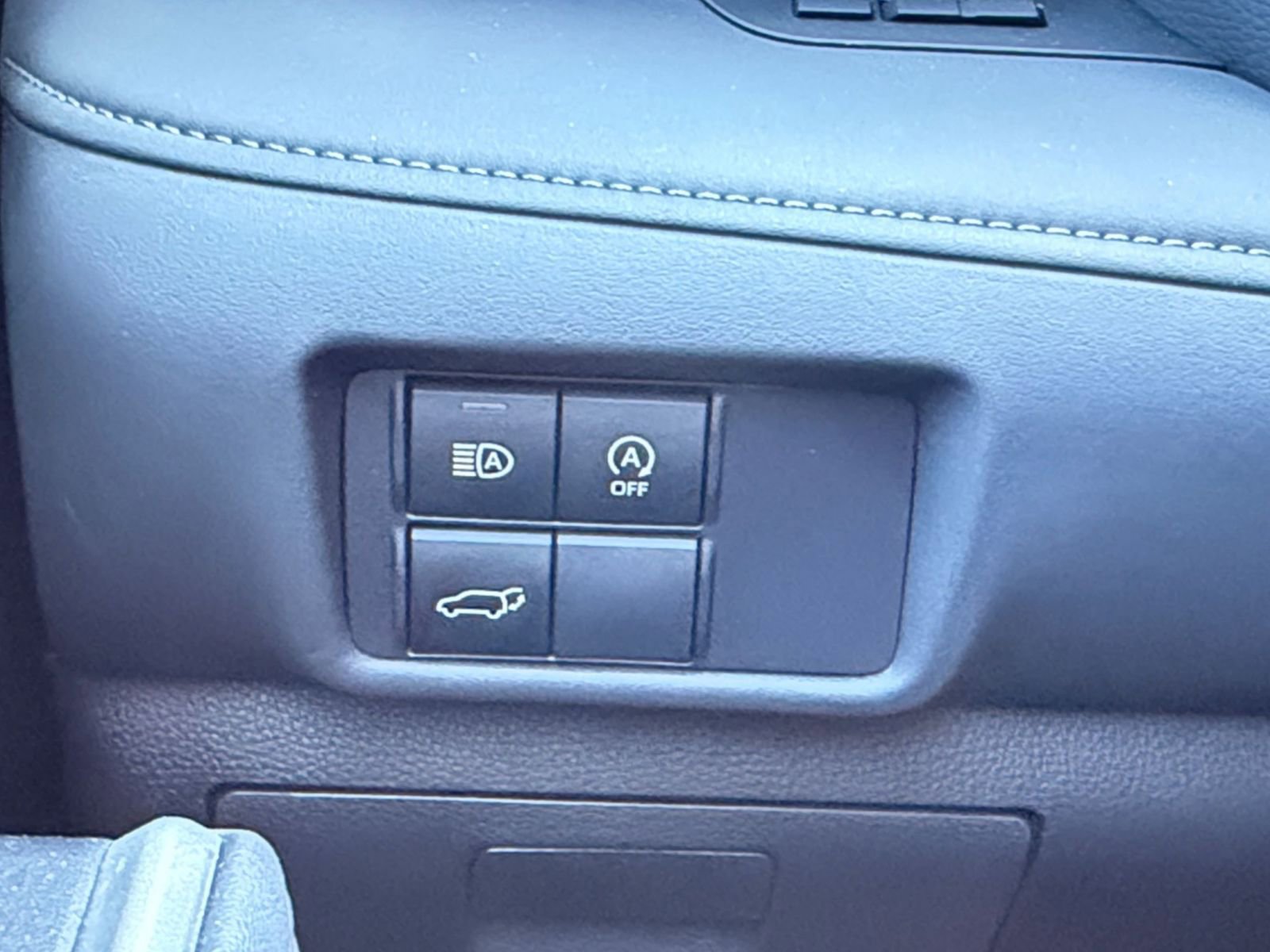 Used 2025 Toyota Highlander XSE AWD/4WD image 37