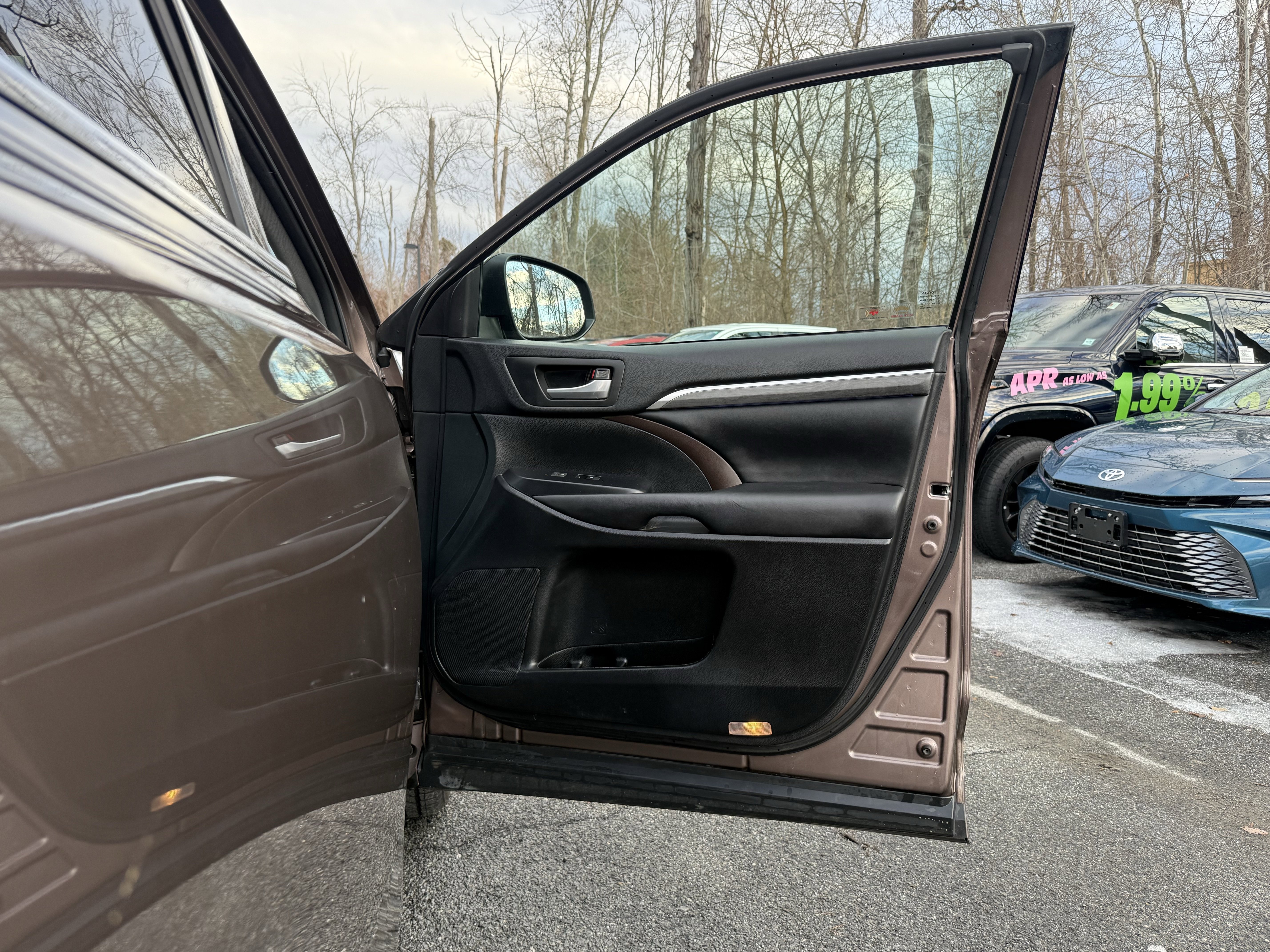 Used 2017 Toyota Highlander Limited image 40