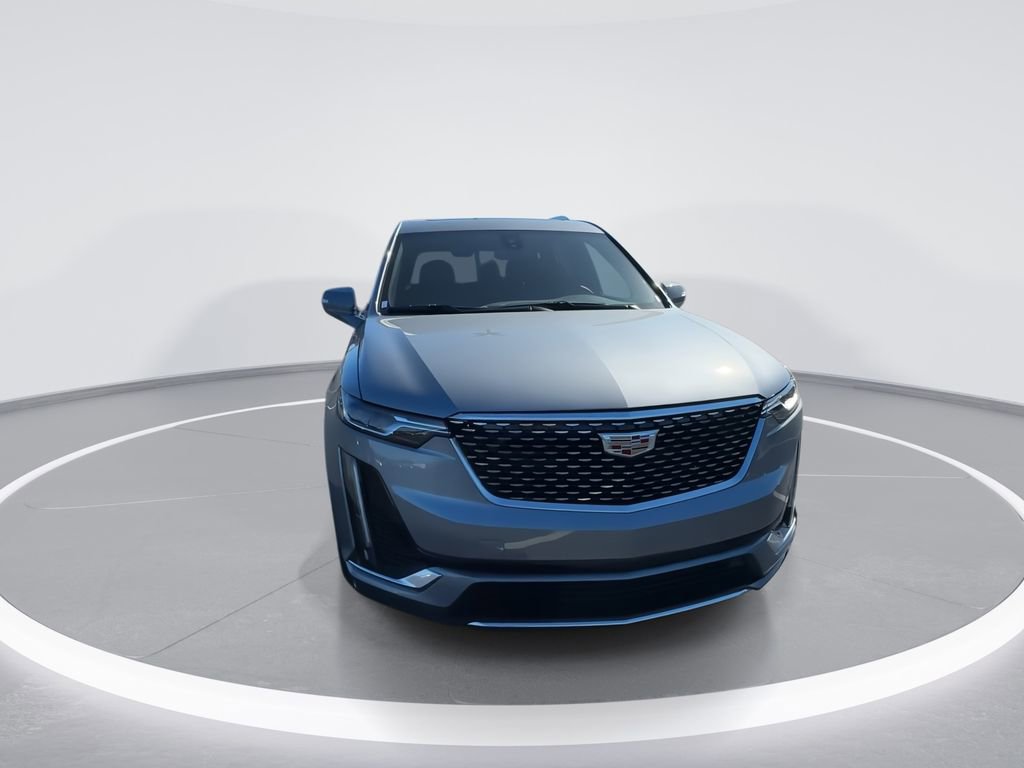 New 2025 Cadillac XT6 Luxury image 3