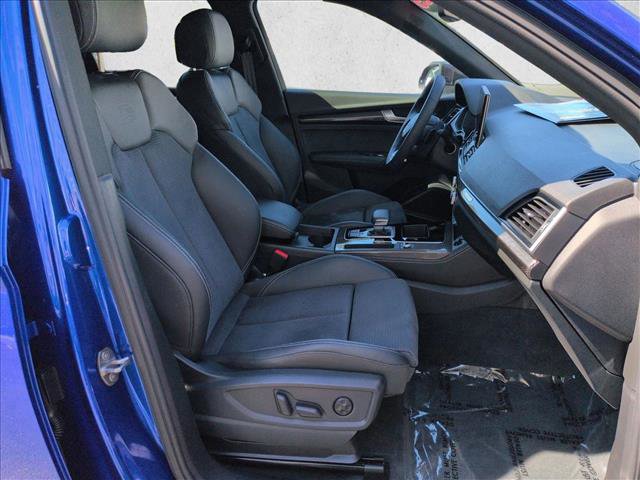 Used 2025 Audi SQ5 Premium Plus w/ Premium Plus Package image 23