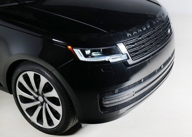 New 2025 Land Rover Range Rover SE image 22