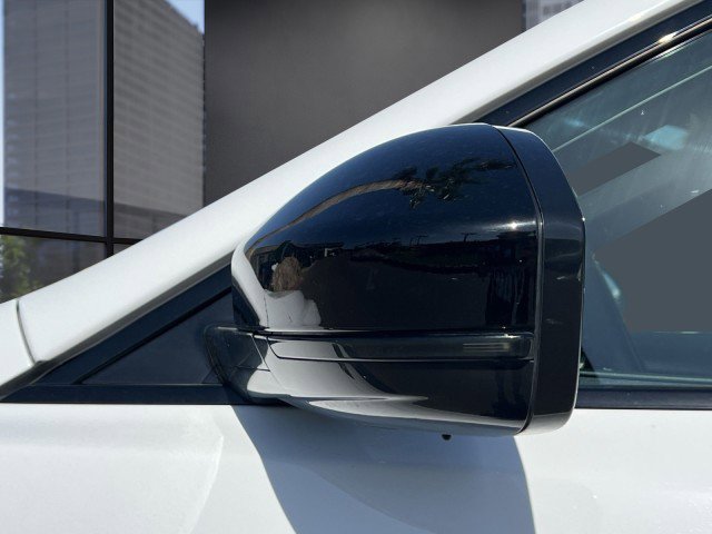 Used 2025 Jaguar F-PACE R-Dynamic S image 11