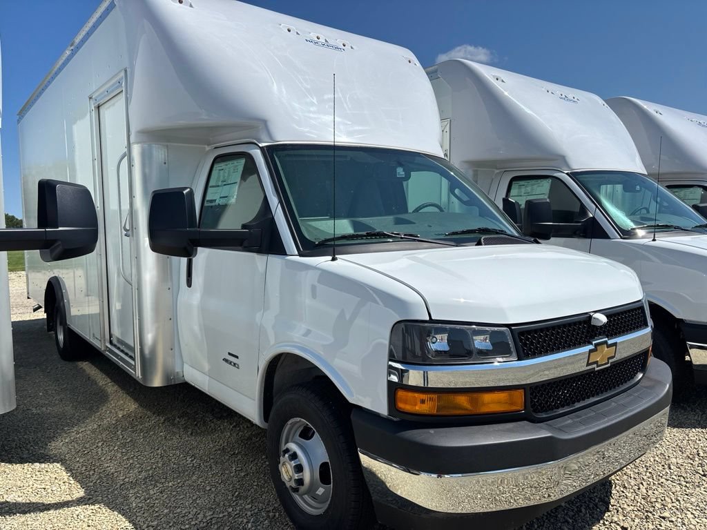 New 2026 Chevrolet Express 4500 w/ Power Convenience Package RWD image 2