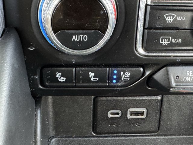Used 2023 GMC Yukon XL SLT RWD image 20