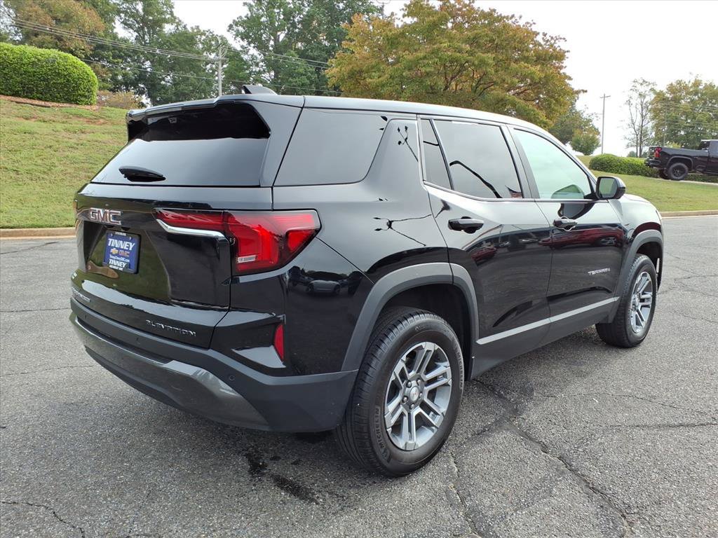 Used 2025 GMC Terrain Elevation w/ Technology Package II AWD/4WD image 3