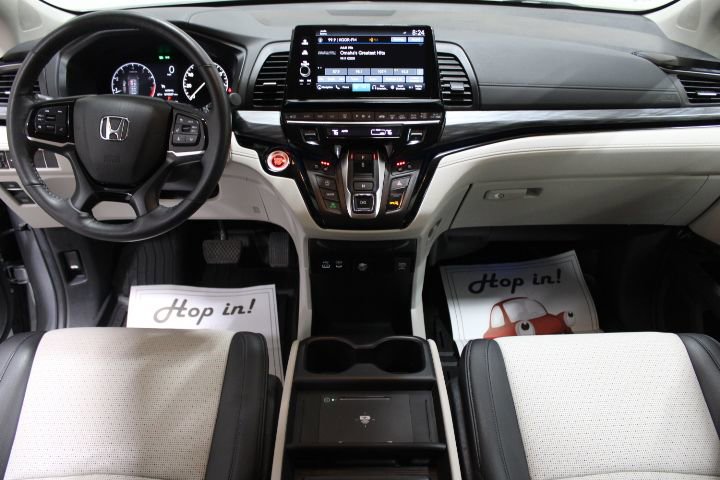 Used 2025 Honda Odyssey Elite image 2
