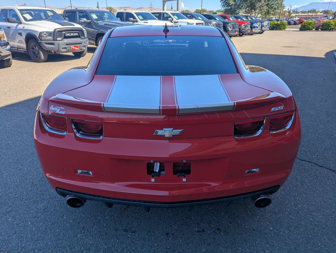 Used 2012 Chevrolet Camaro SS RWD image 4