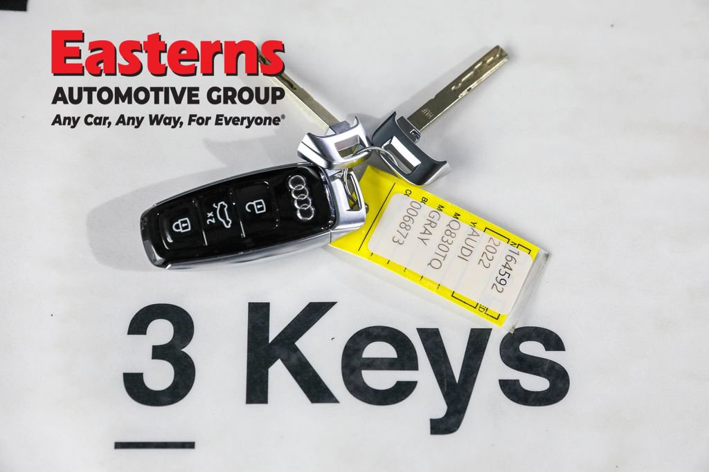 Used 2022 Audi Q8 Prestige w/ Prestige Package image 26