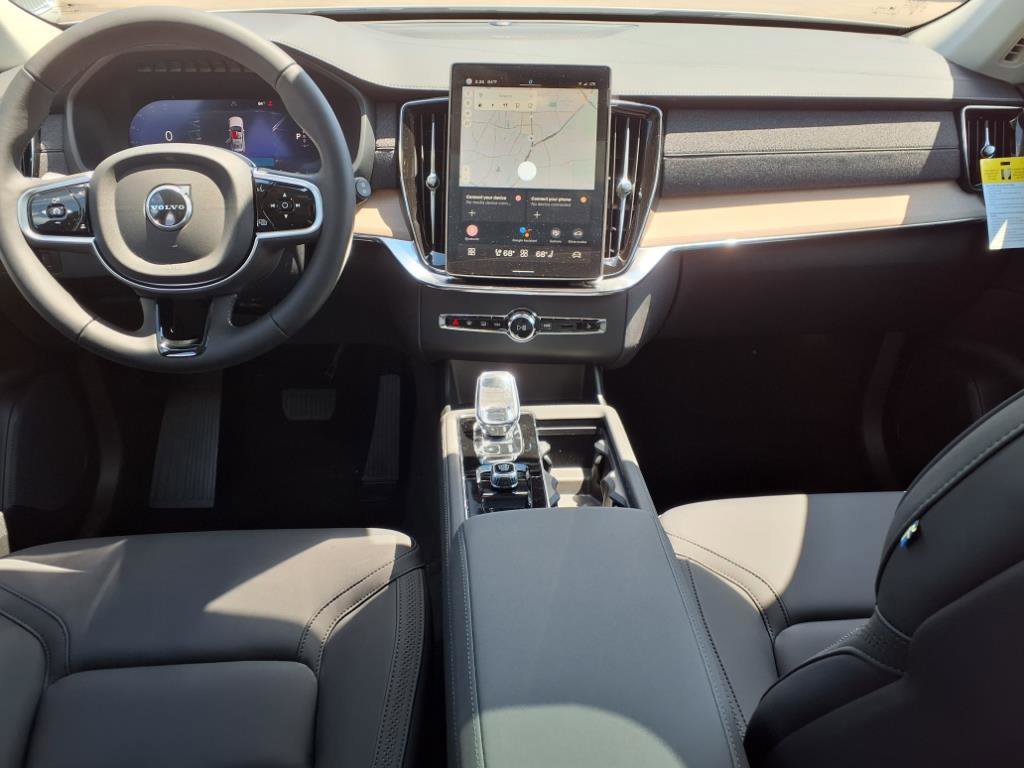 New 2025 Volvo XC90 T8 Plus w/ Protection Package Premier image 12