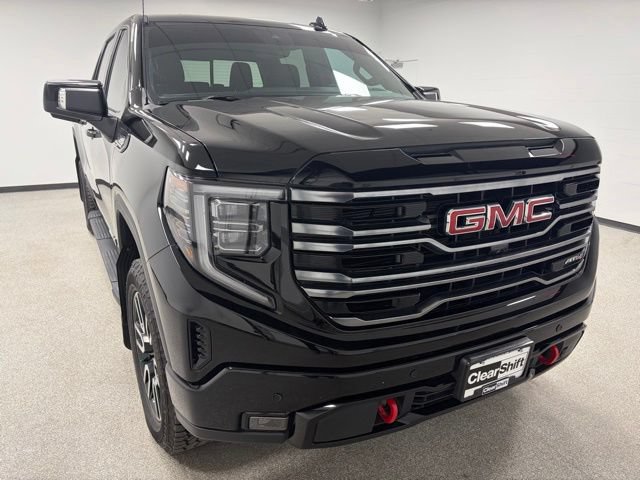 Used 2025 GMC Sierra 1500 AT4 w/ Technology Package AWD/4WD image 2