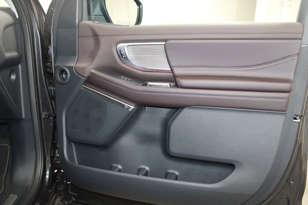 New 2026 Ford Expedition Platinum image 40