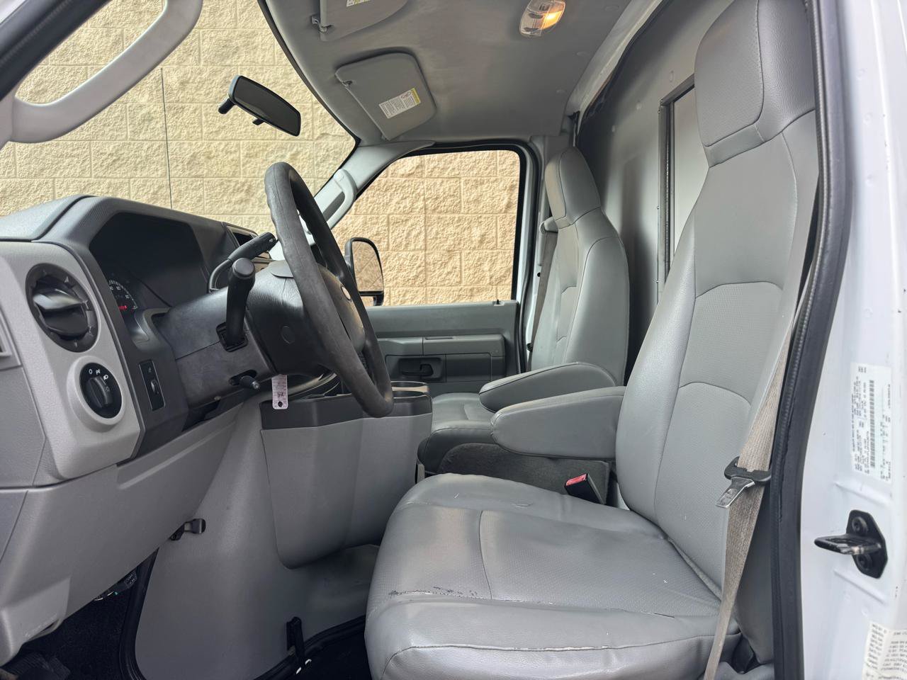 Used 2015 Ford E-350 and Econoline 350 Super Duty RWD image 11