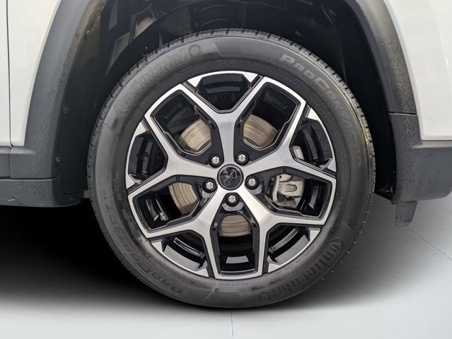 Certified 2025 Jeep Compass Limited AWD/4WD image 10