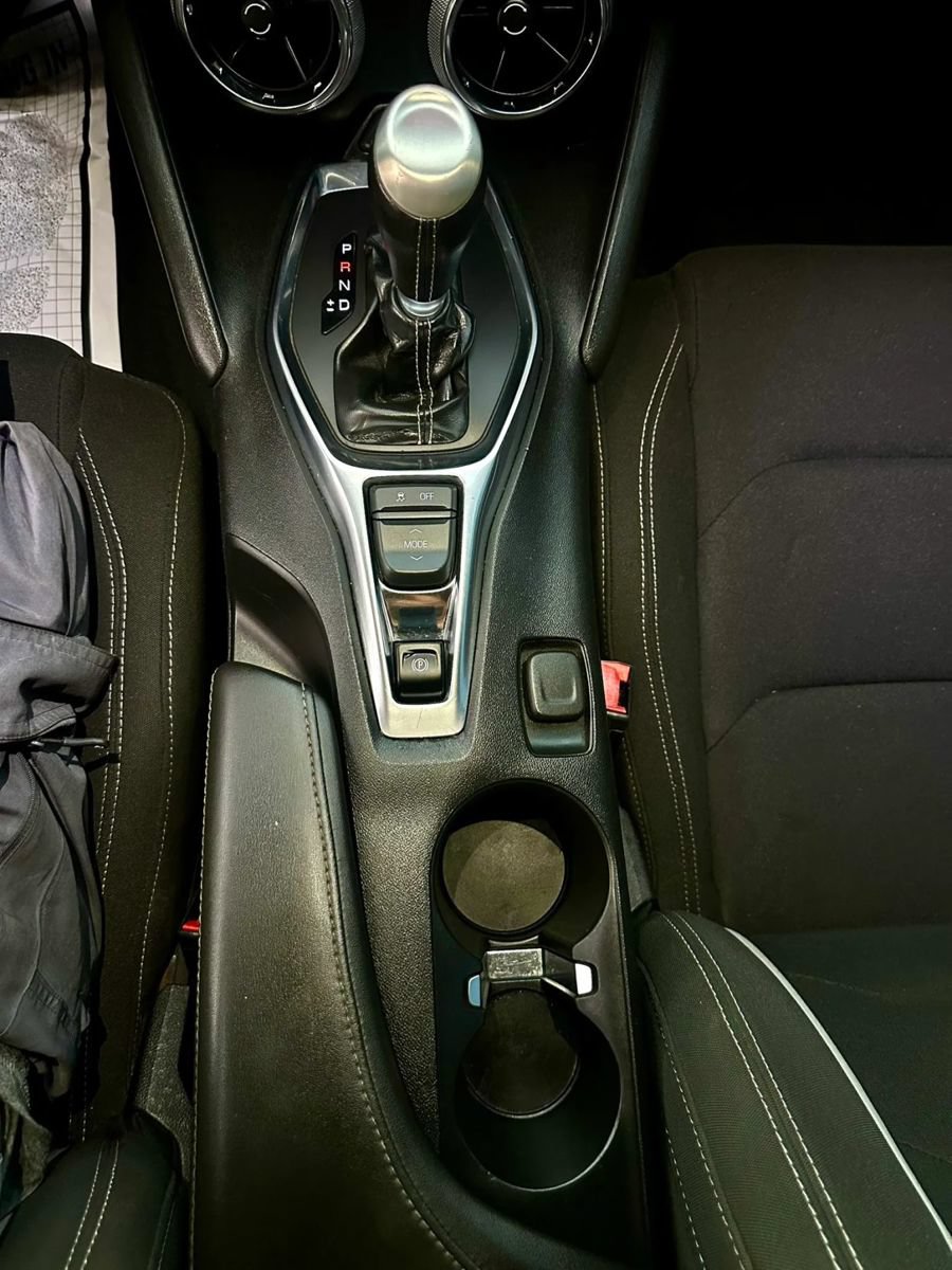 Used 2021 Chevrolet Camaro LS RWD image 17