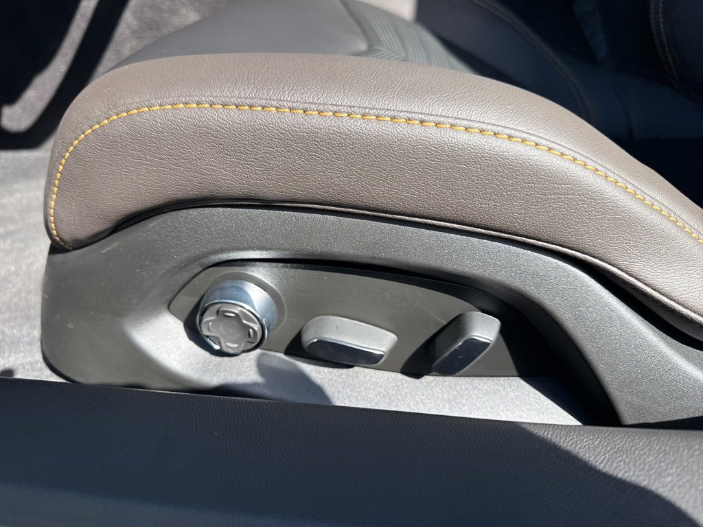 New 2026 Chevrolet Corvette E-Ray image 10