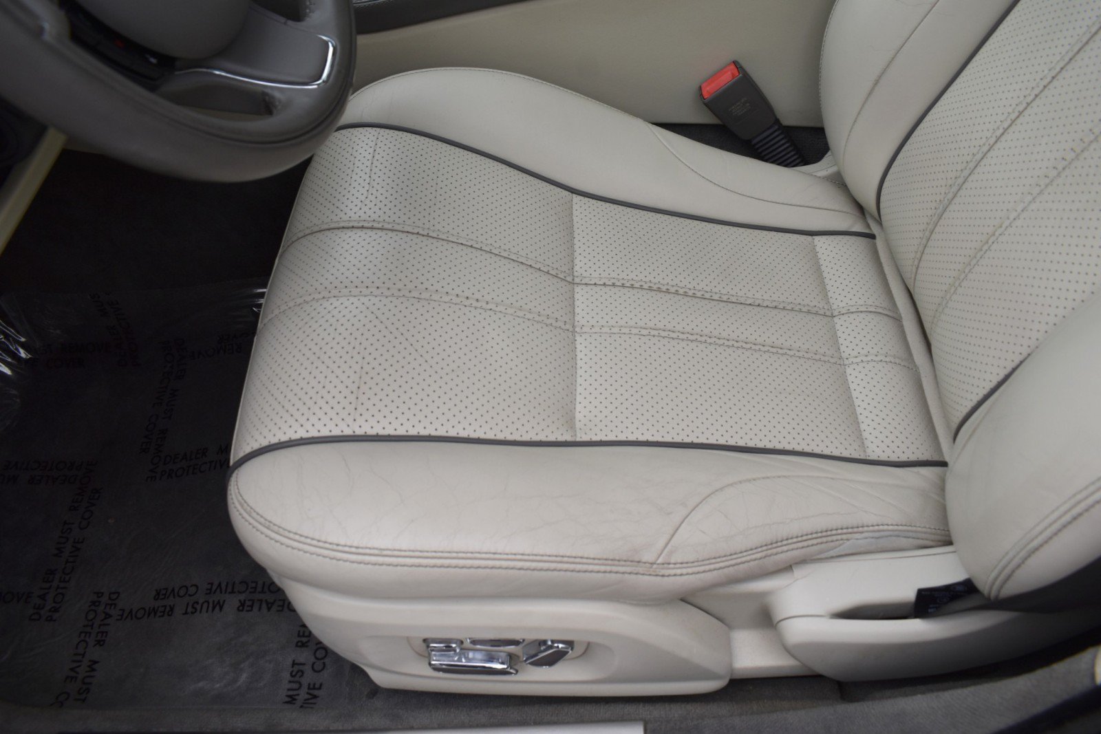 Used 2011 Jaguar XJ L RWD image 34