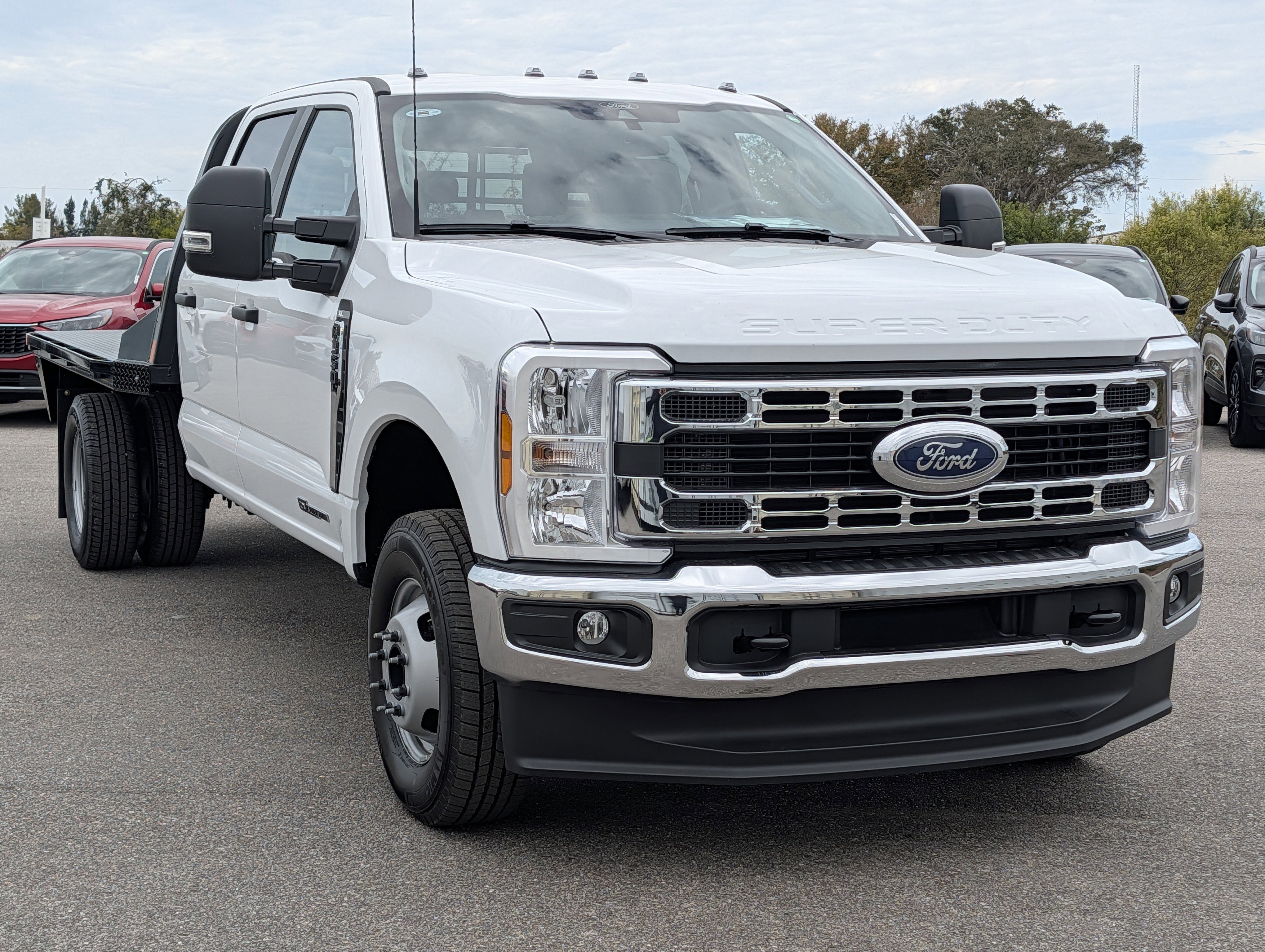 New 2026 Ford F350 XL w/ XL Chrome Package AWD/4WD video 2