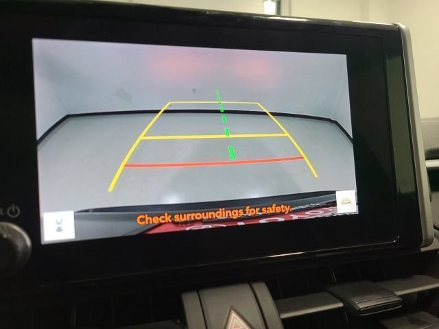 Used 2024 Toyota RAV4 XLE FWD image 29
