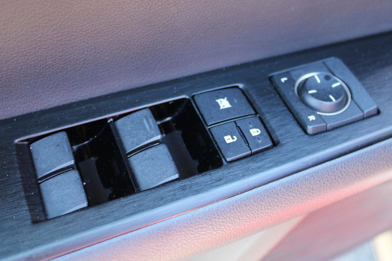 Used 2019 Lexus UX 200 F Sport w/ F Sport Premium Package FWD image 16
