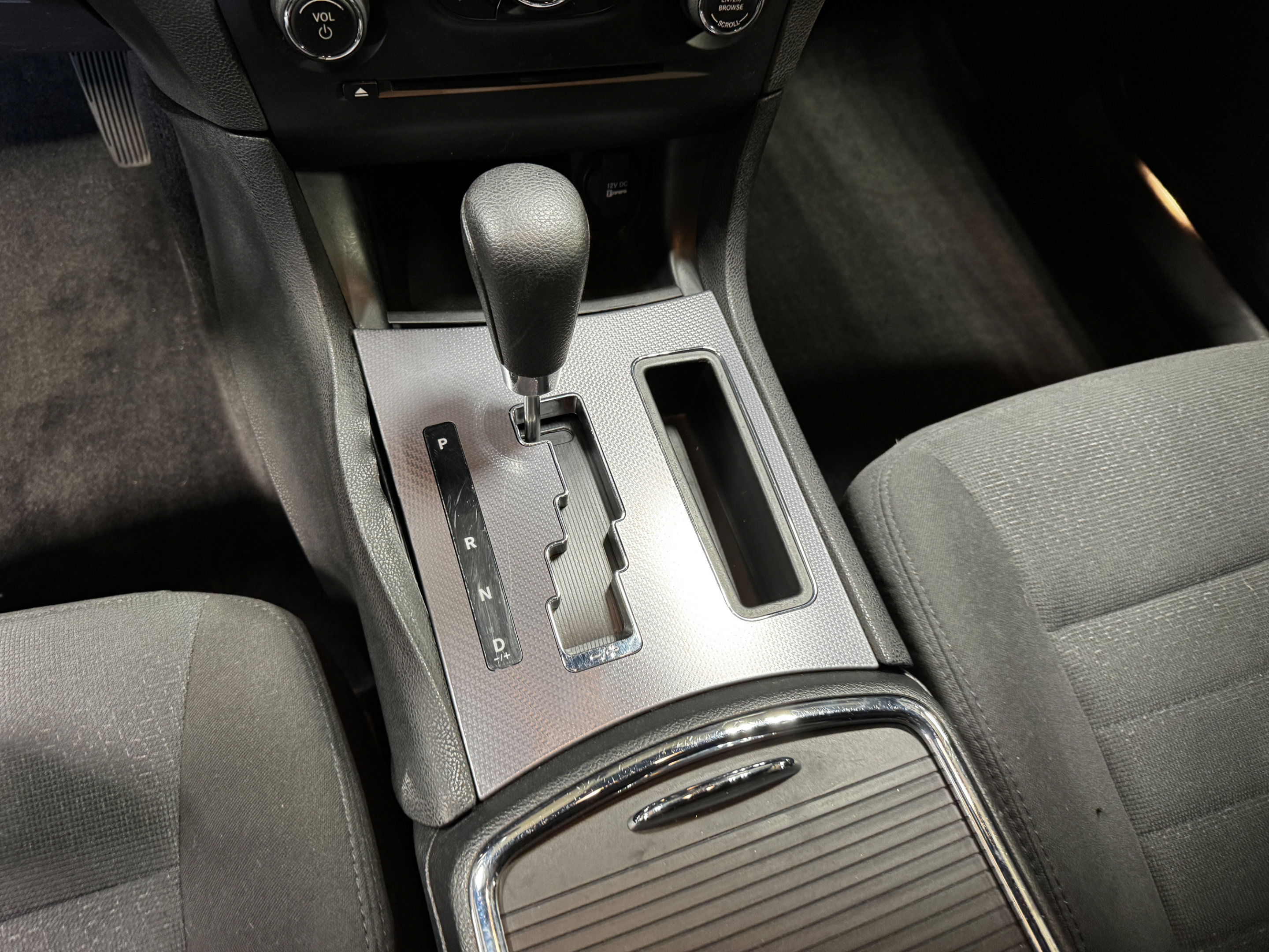 Used 2014 Dodge Charger SE RWD image 27