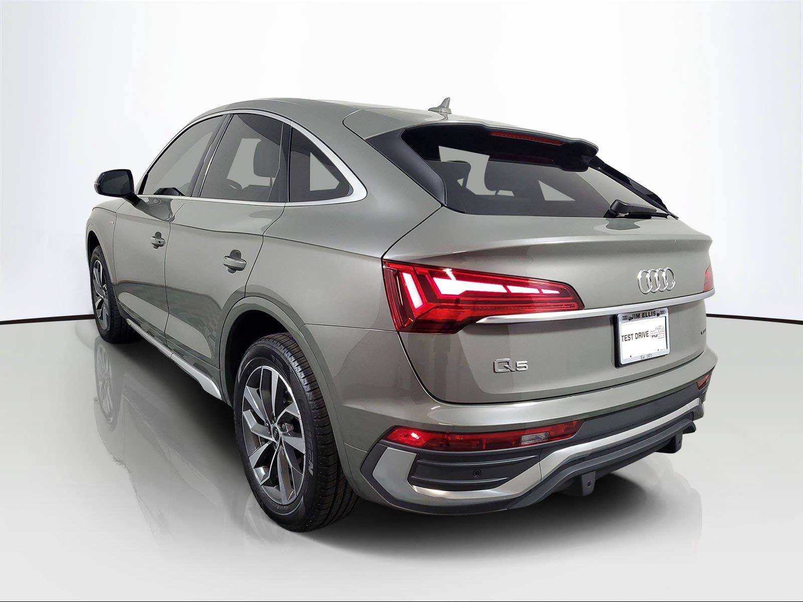 Used 2024 Audi Q5 2.0T Premium Plus AWD/4WD image 4