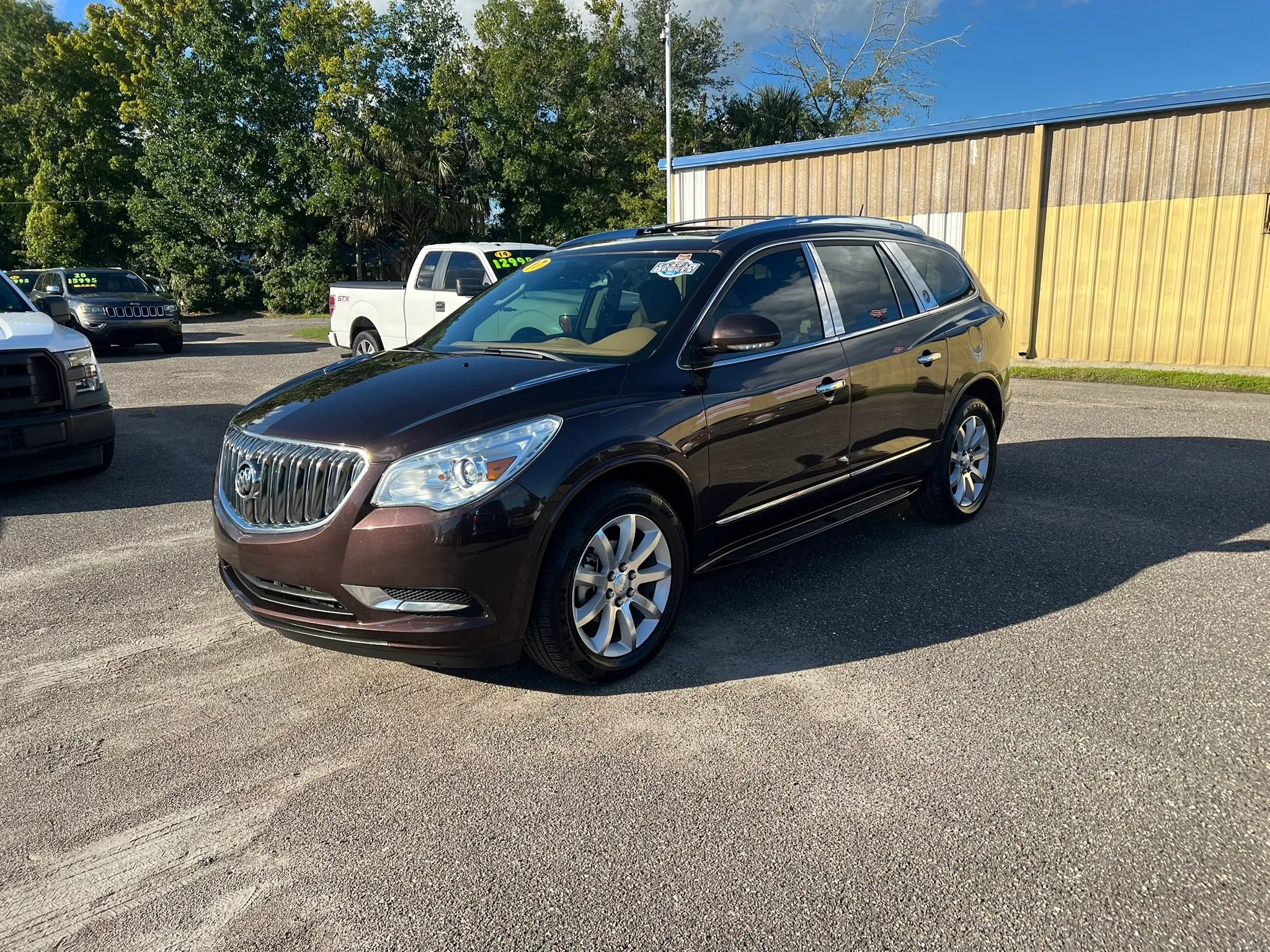 Used 2017 Buick Enclave Premium w/ Experience Buick Package FWD image 2