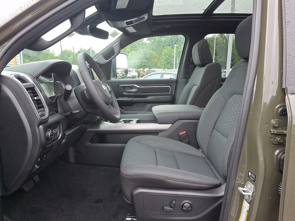 New 2027 RAM 1500 4x4 Crew Cab image 9