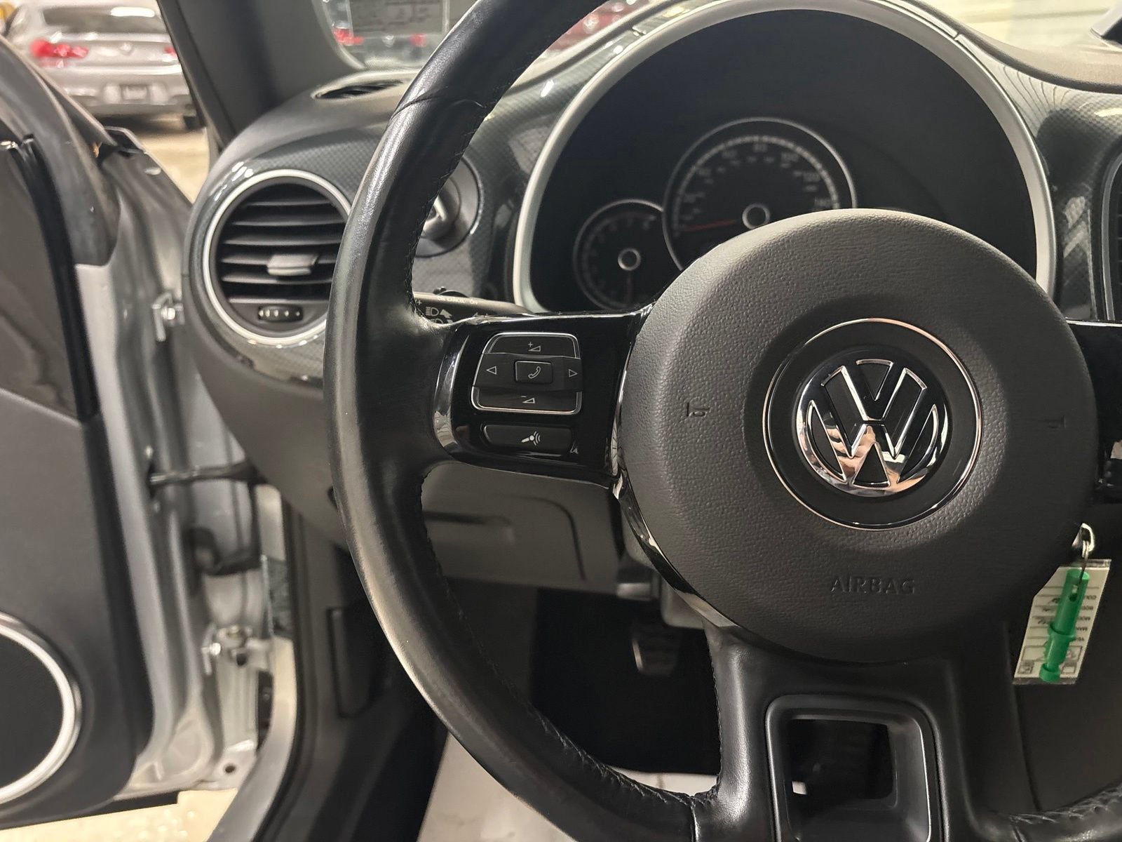 Used 2014 Volkswagen Beetle R-Line FWD image 14