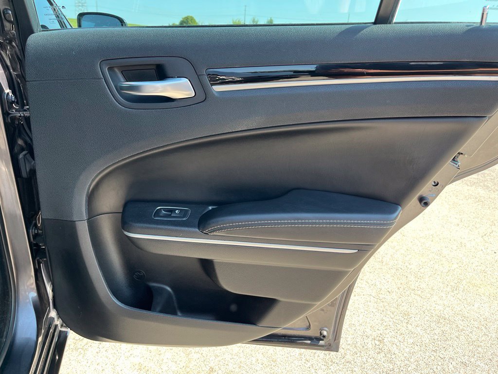 Used 2021 Chrysler 300 S RWD image 32
