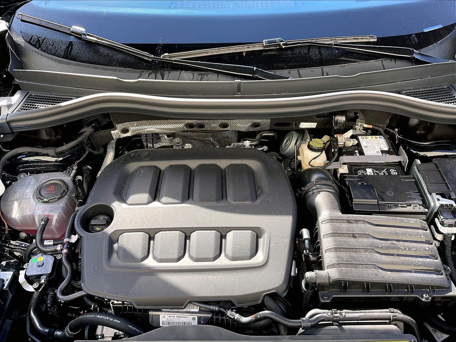 New 2026 Volkswagen Tiguan SEL R-Line AWD/4WD image 9