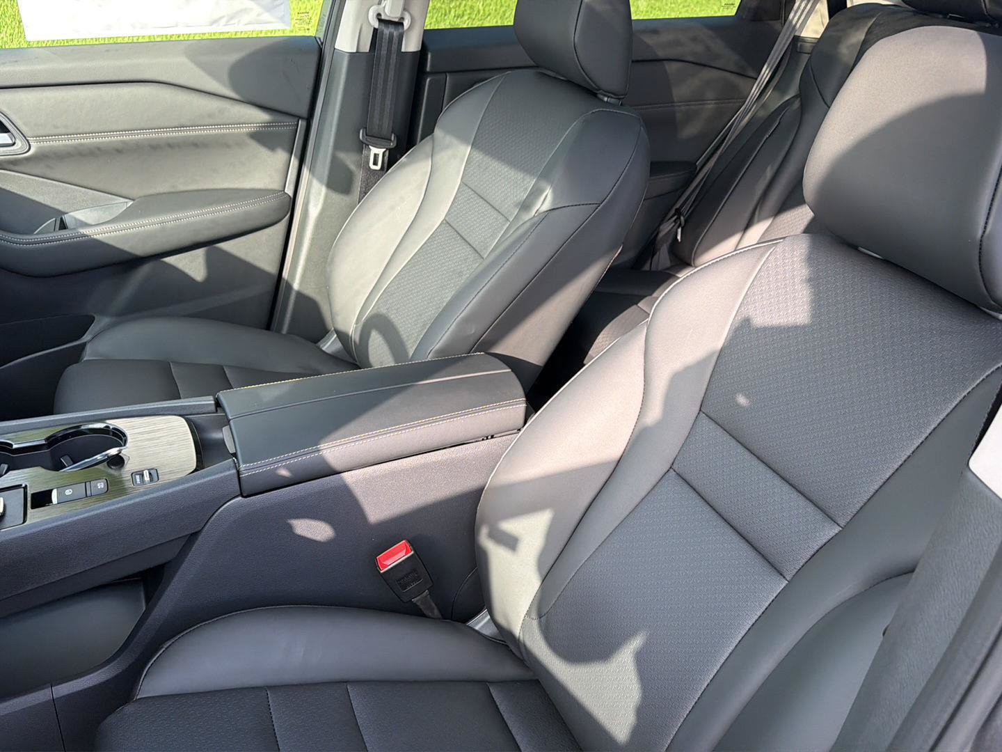 New 2026 Nissan Rogue Dark Armor FWD image 29