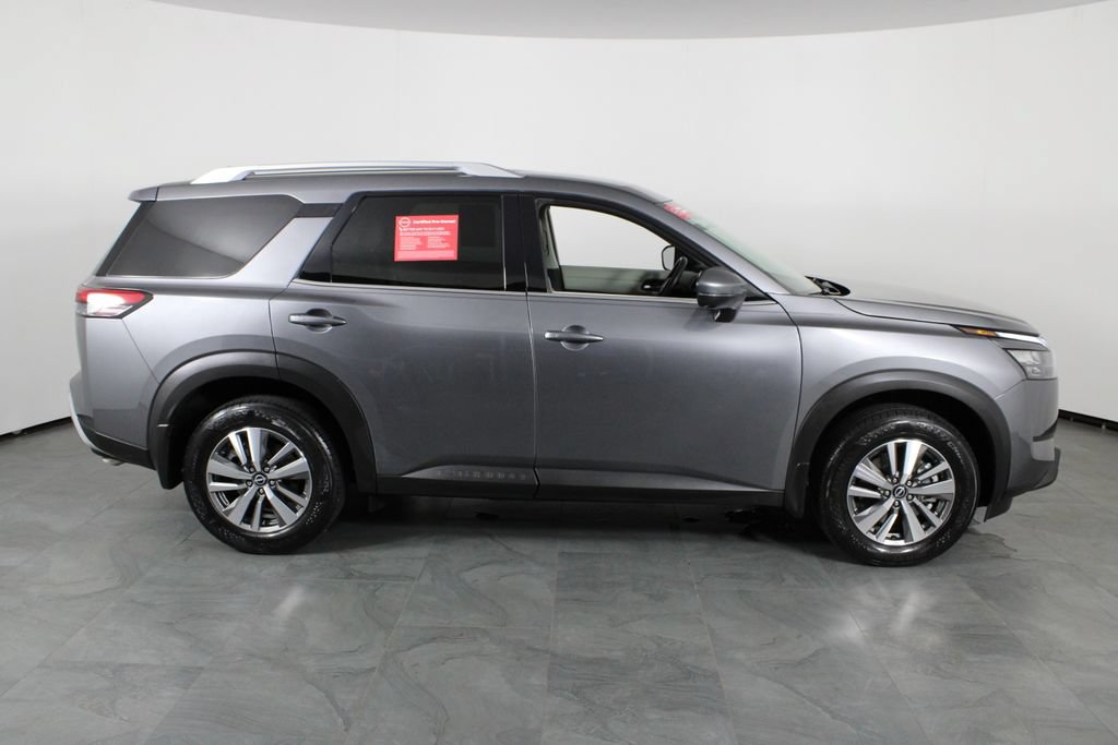 Certified 2025 Nissan Pathfinder SL w/ Cargo Package FWD image 12