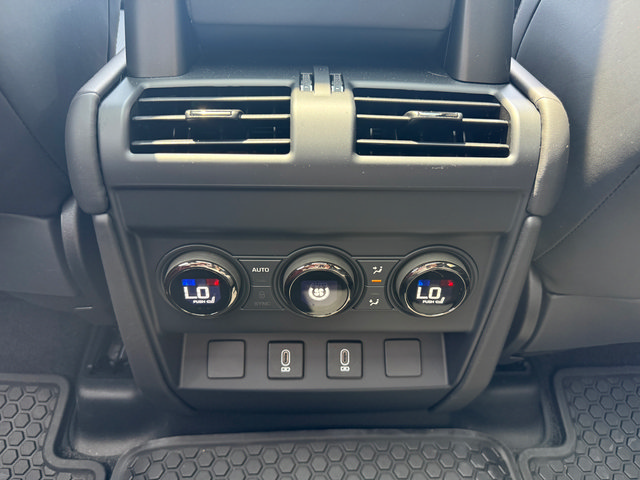 Certified 2026 Land Rover Defender 110 OCTA AWD/4WD image 19