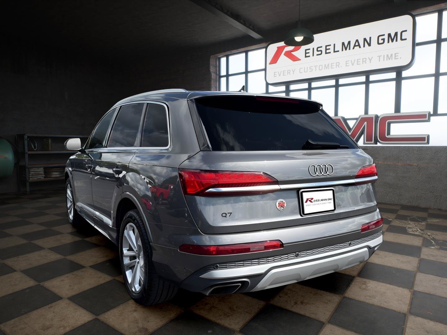 Used 2025 Audi Q7 3.0T Premium Plus AWD/4WD image 7