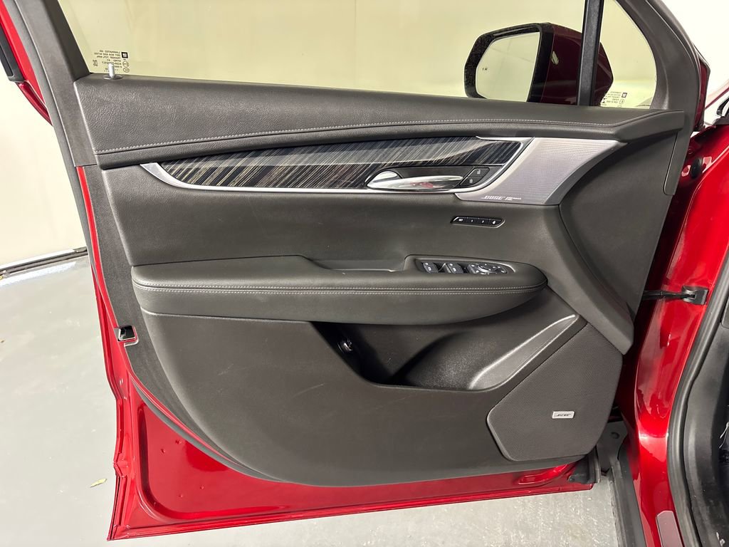 Used 2023 Cadillac XT6 Premium Luxury image 26