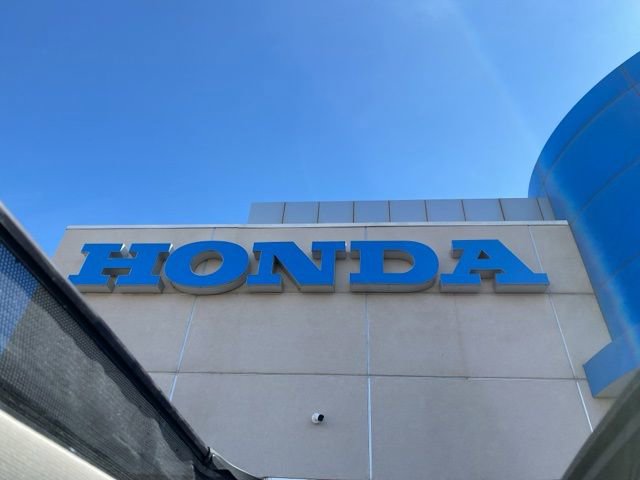 Used 2024 Honda Pilot Touring image 10