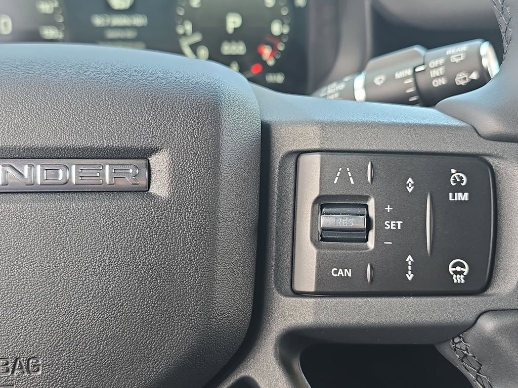 New 2026 Land Rover Defender 110 X-Dynamic SE AWD/4WD image 18