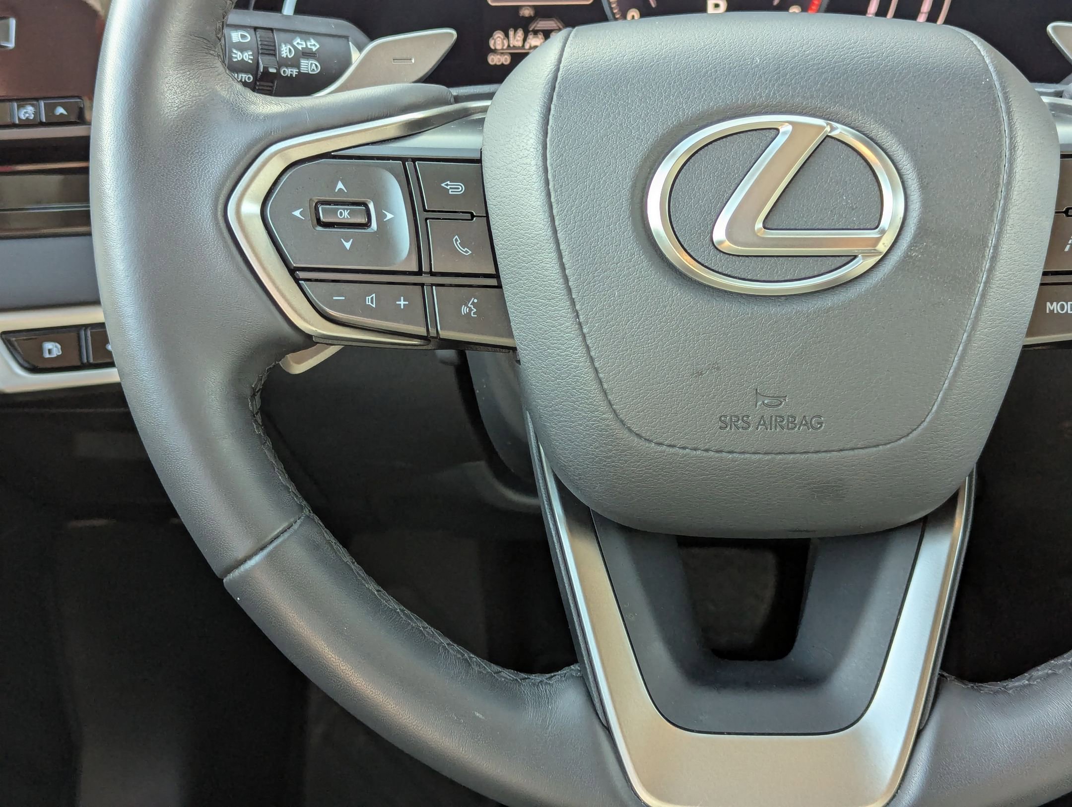 Used 2024 Lexus RX 350 FWD w/ Technology Package image 19
