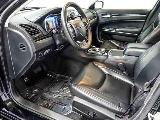 Used 2023 Chrysler 300 Touring AWD/4WD image 13