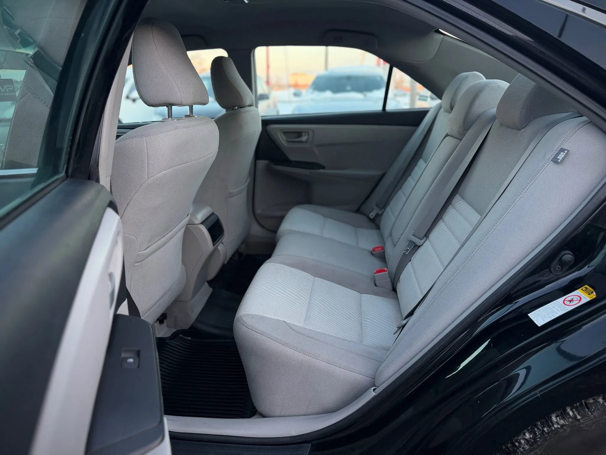 Used 2017 Toyota Camry LE image 14