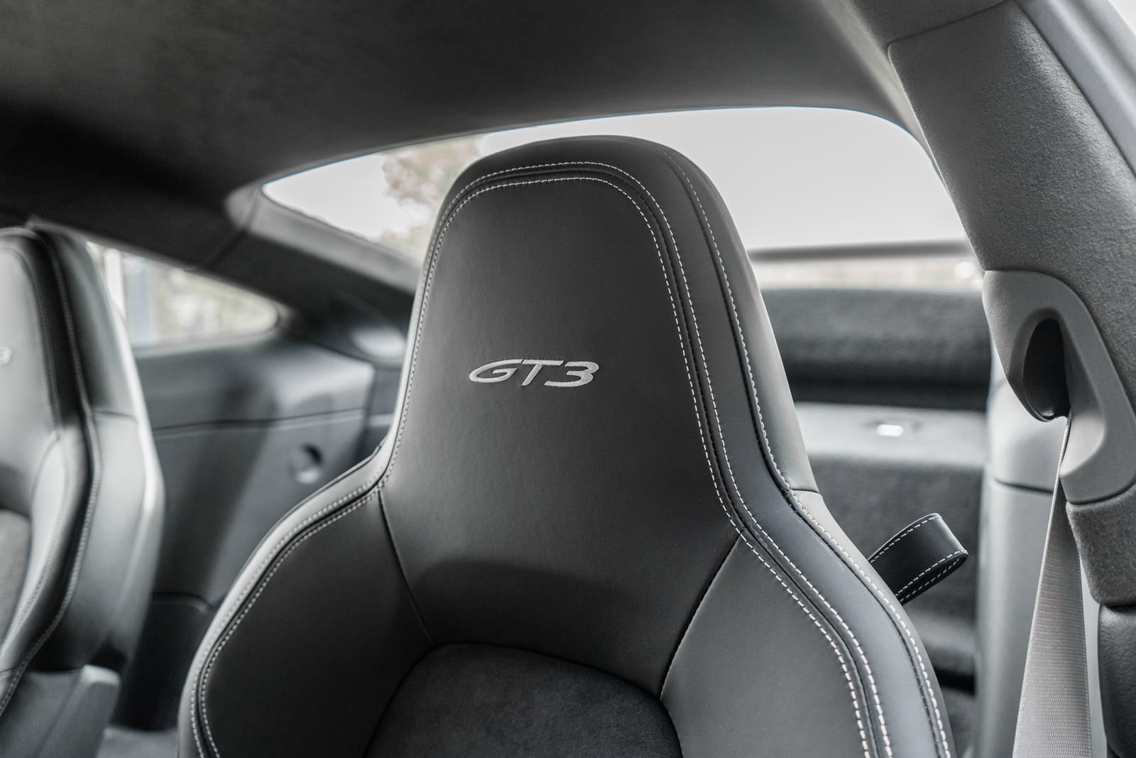 Used 2024 Porsche 911 GT3 RWD image 27